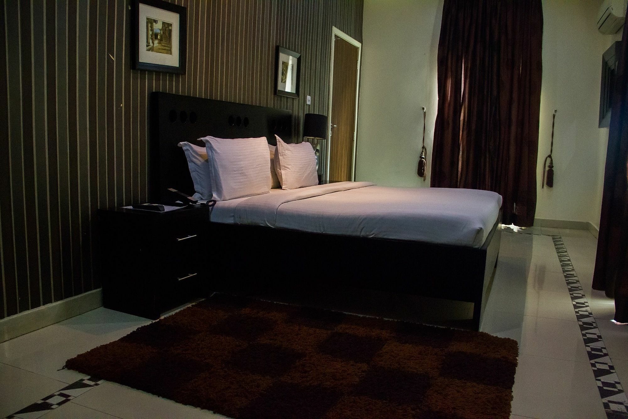 Villa Angelia Boutique Hotel Ikoyi Ngoại thất bức ảnh